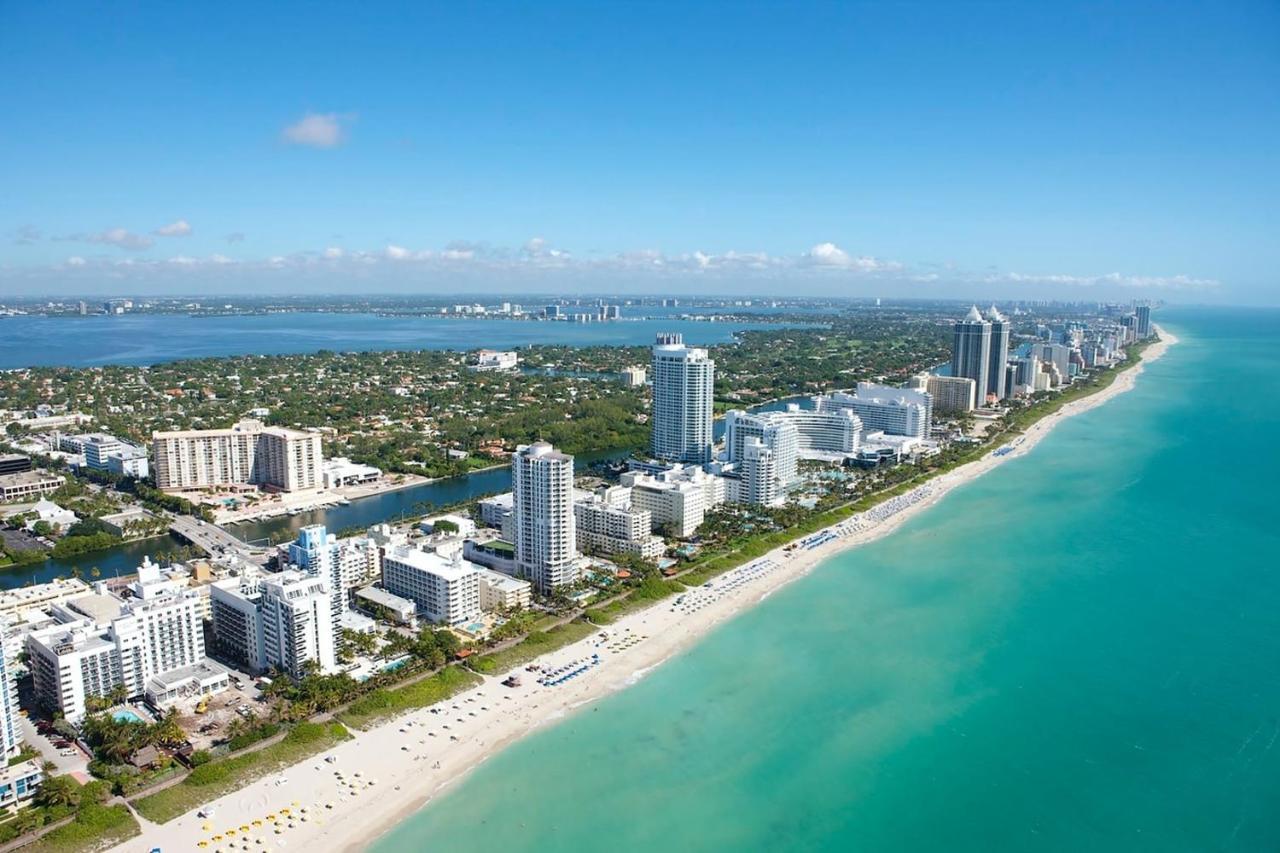 Hallandale Gulfstream Pool Walk To The Beach Daire Hallandale Beach Dış mekan fotoğraf